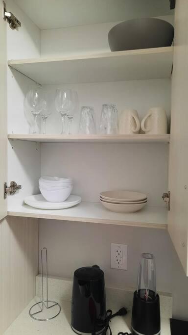 Carsonway Basement Suite Эдмонтон Экстерьер фото